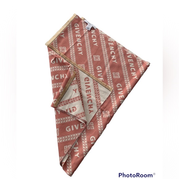 ❤️🔥❤️ GIVENCHY AUTHENTIC DOUBLE SIDED 100% WOOL LARGE SCARF ❤️🔥❤️ - Picture 6 of 8